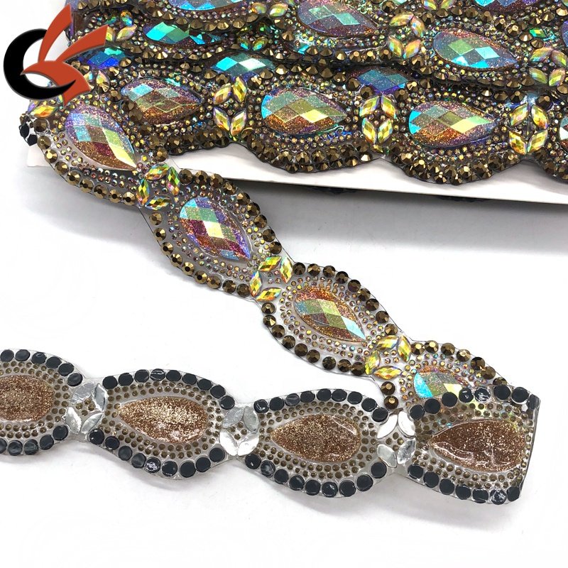 Factory wholesale Hot fix gold glitter fancy rhinestone trims for Carnival costume decoration