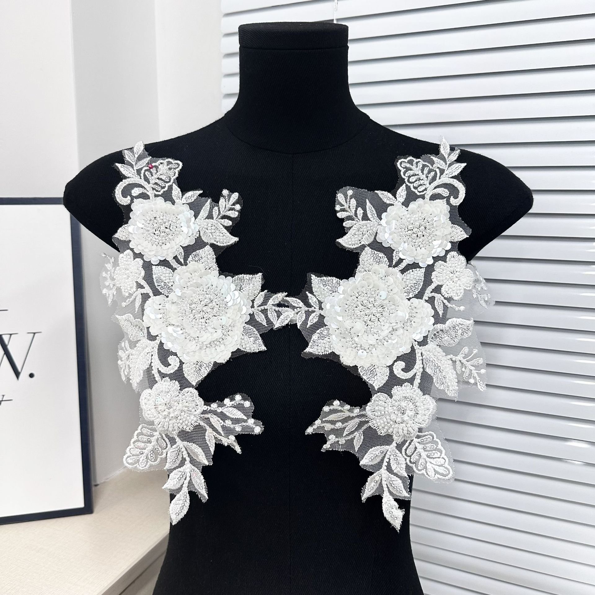 AFFNINTY novel design rhinestones sequin embroidery lace abaya applique beaded patch for hijab clothing accessories