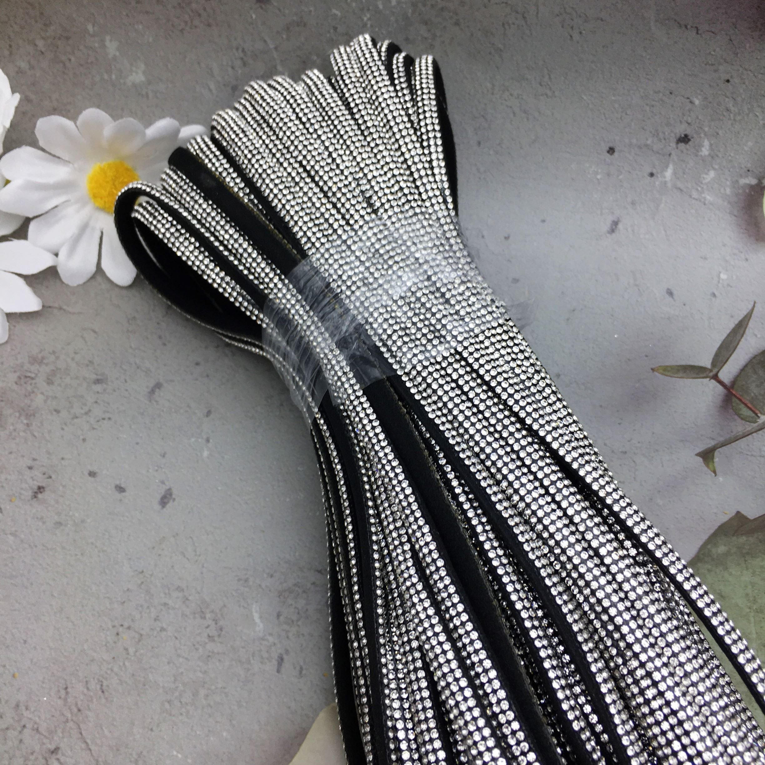 SINRONG 4mm 4-Row Semi-Round Flatback Rhinestones DIY Clothing Accessory with Glue-On Technique for Garments Shoe Bags