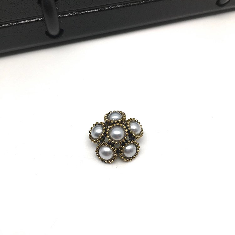 New Design Bling Metal Button for Wedding Dress flower decorative nickel-free rhinestone Jewelry metal button