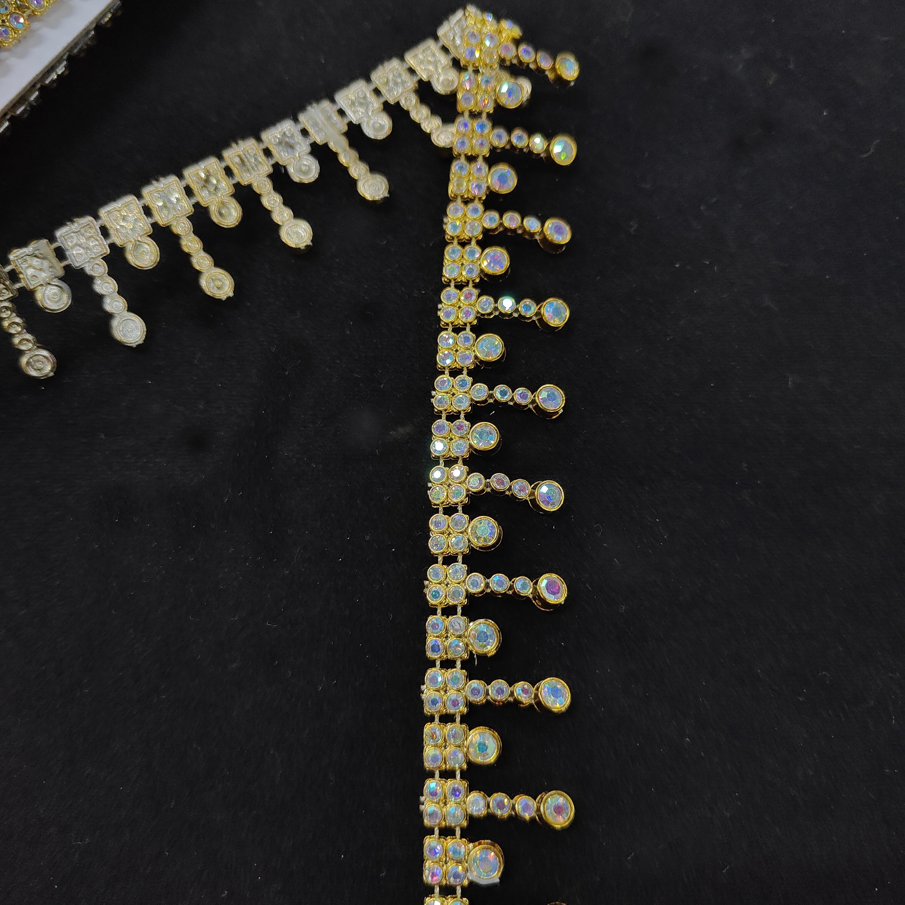 A Row Sewing Trim Strass Ribbon Rhinestone Chain Flower Shape Rhinestone Strand Brassiness Chain Link for Garment