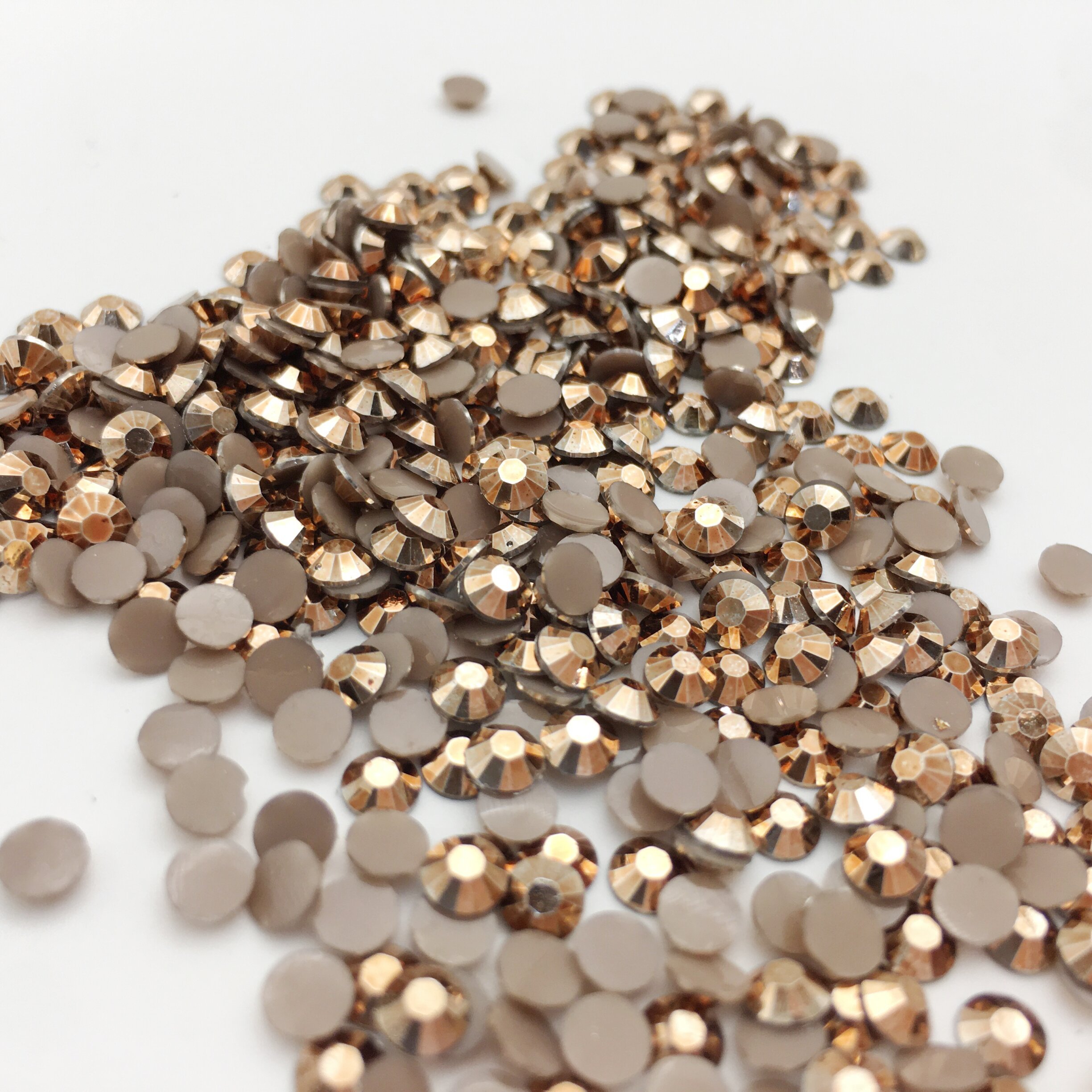 SINRONG 6mm Round 20-Color Crystal Resin Rhinestones DIY Nail Art Shoes Bags Clothing Versatile Glass Cup Used Various Designs