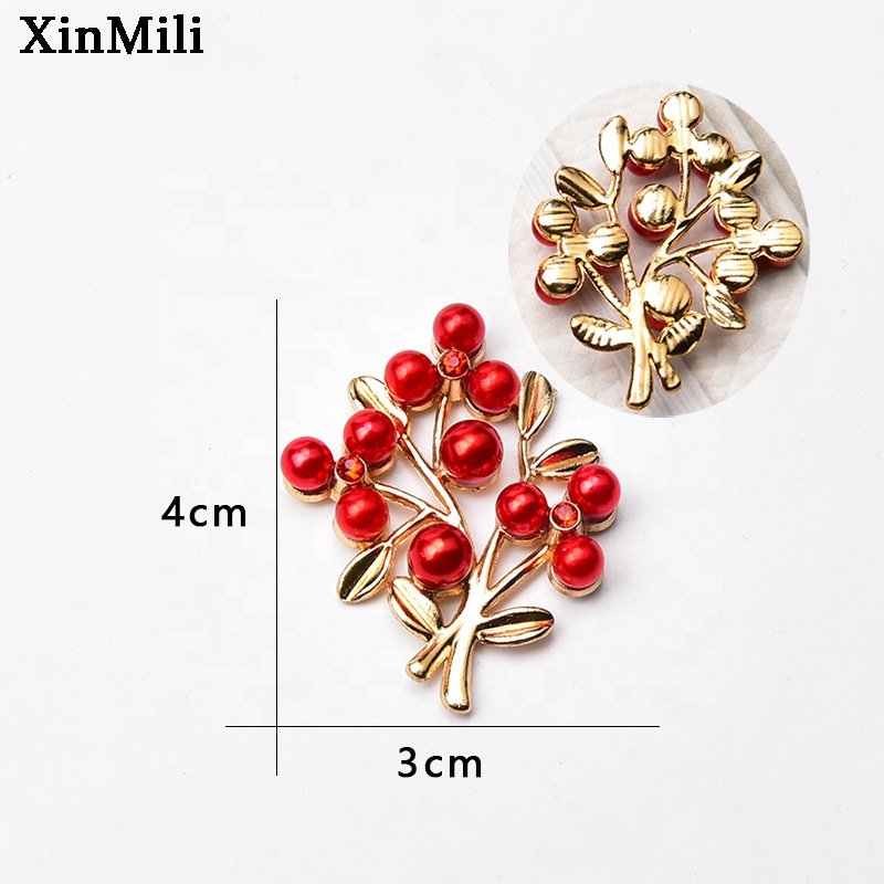 Red Color Rhinestone Alloy Flower Pine Tree Brooch Flat Back Crystal Pearl Leaf Button For Wedding Christmas Clothes Decoration