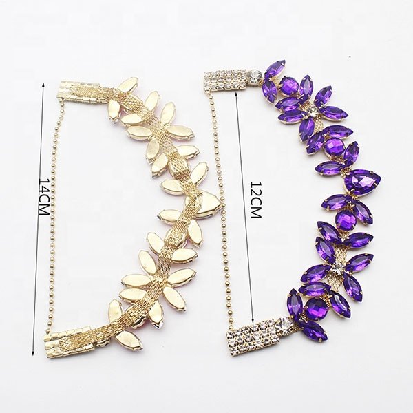 Factory Metal V- shape colorful crystal rhinestone acrylic flip flop chain decoration accessories flip flop upper for lady shoe
