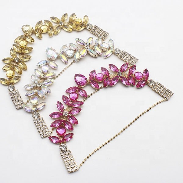 Factory Metal V- shape colorful crystal rhinestone acrylic flip flop chain decoration accessories flip flop upper for lady shoe