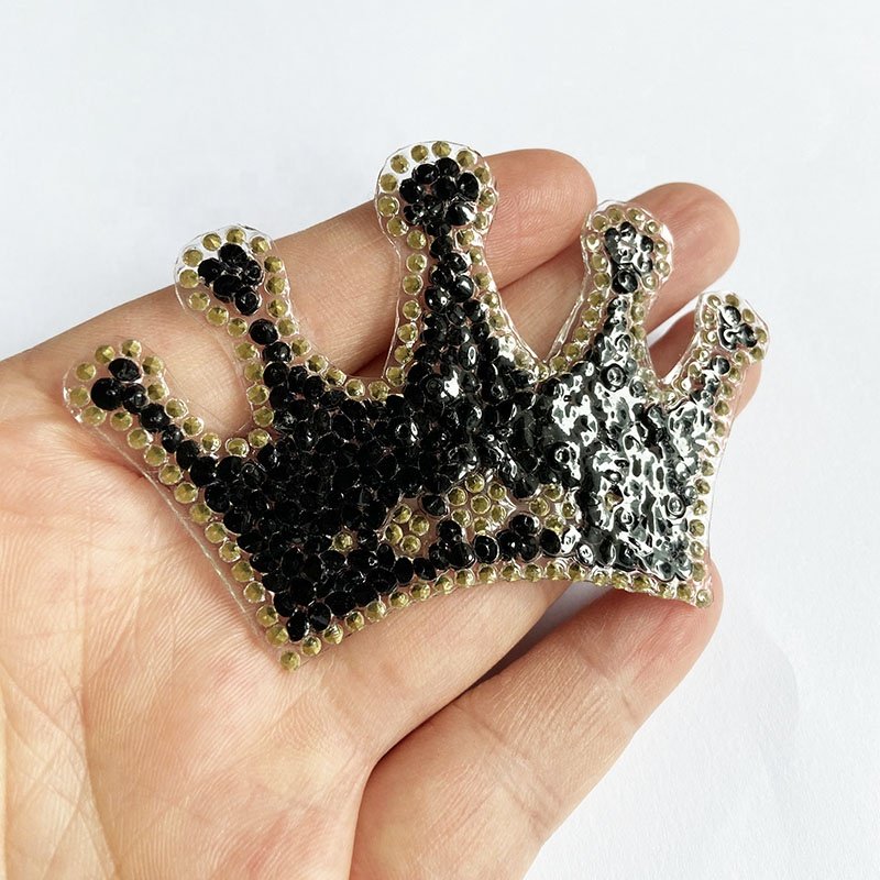Wholesale Dress Accessory Black Crown 3D Hot fix DIY Crystal Beaded Motif Iron On Rhinestone Applique Patches For Clothing