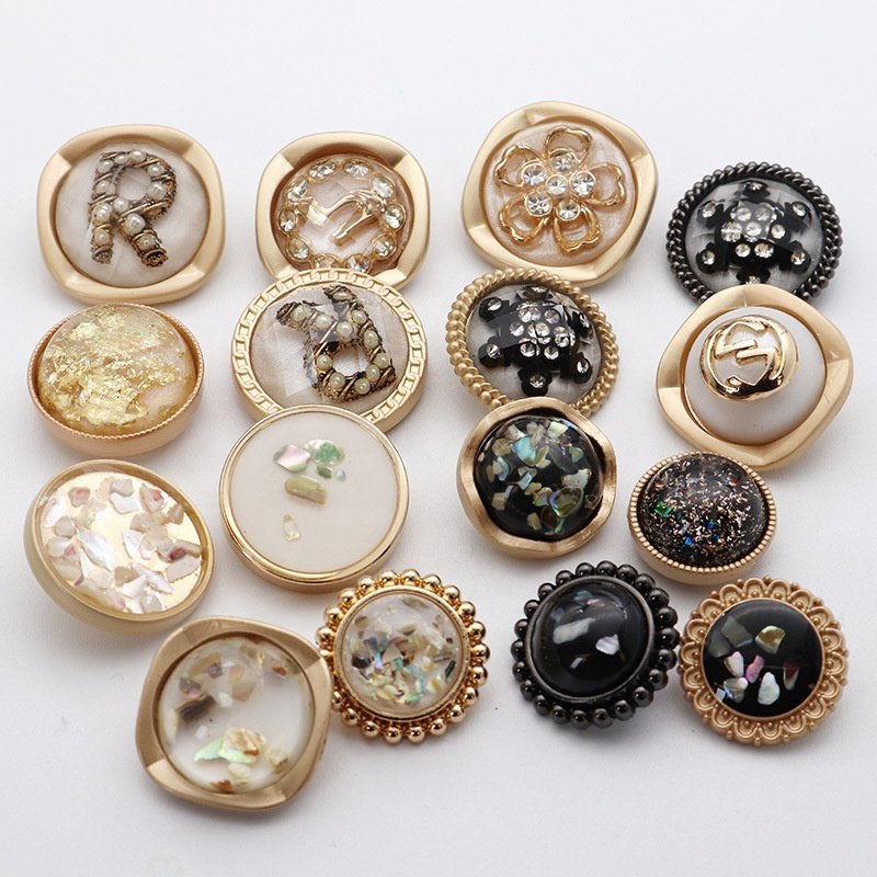 High Quality Garment Pearl Zinc Alloy Metal Gold Sewing Shank Rhinestone Button Crystal Button For Clothing