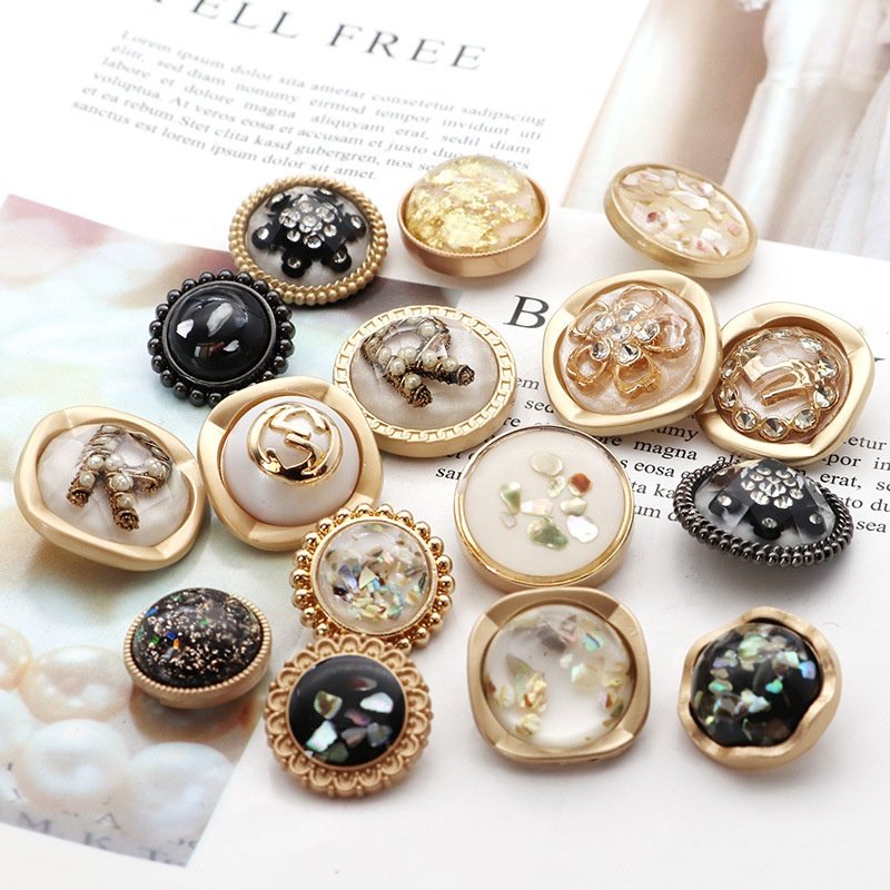 High Quality Garment Pearl Zinc Alloy Metal Gold Sewing Shank Rhinestone Button Crystal Button For Clothing