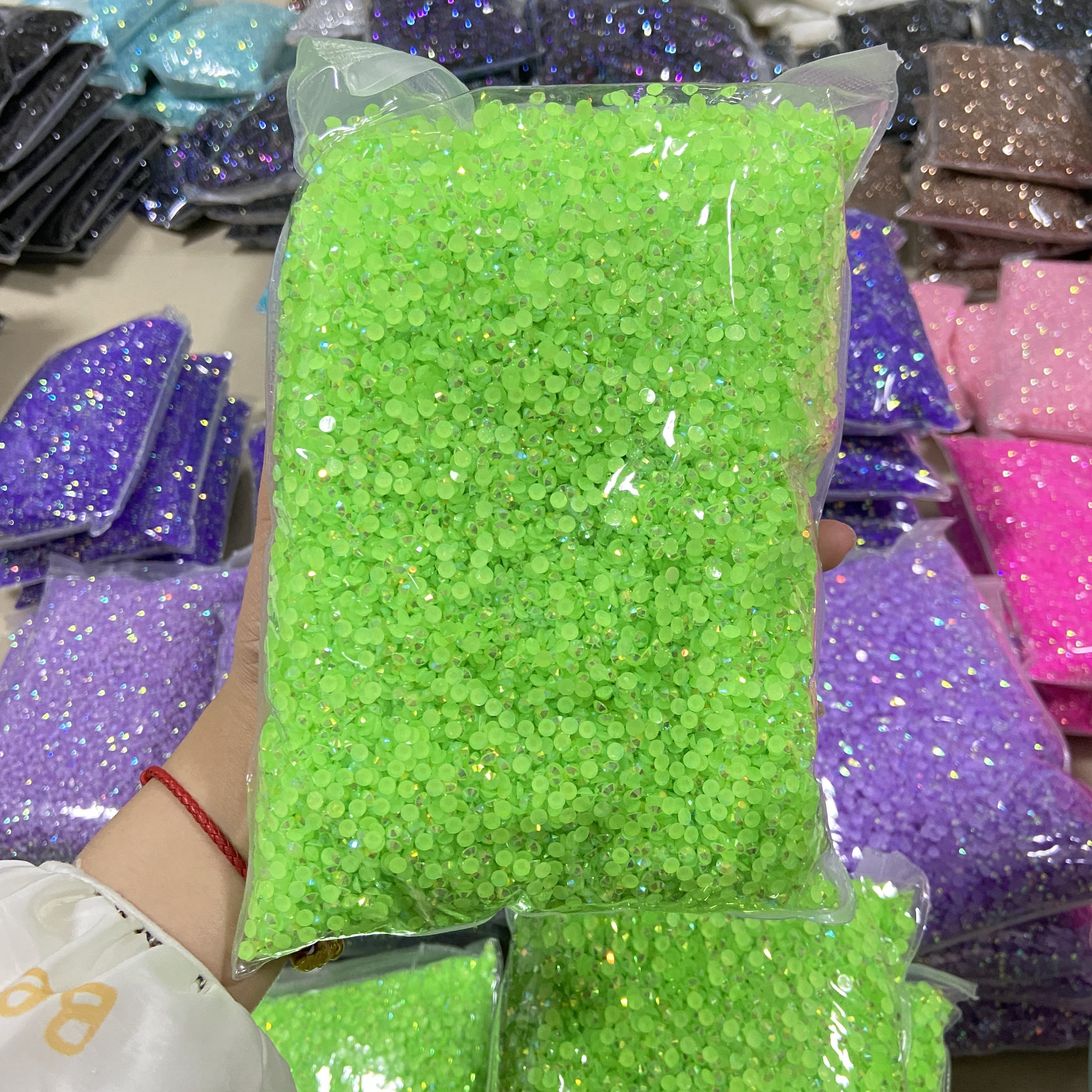 Factory Wholesale 2mm 3mm 4mm 5mm Crystal Stones Resin Stone Strass Flatback Resin Rhinestone For DIY Decoration