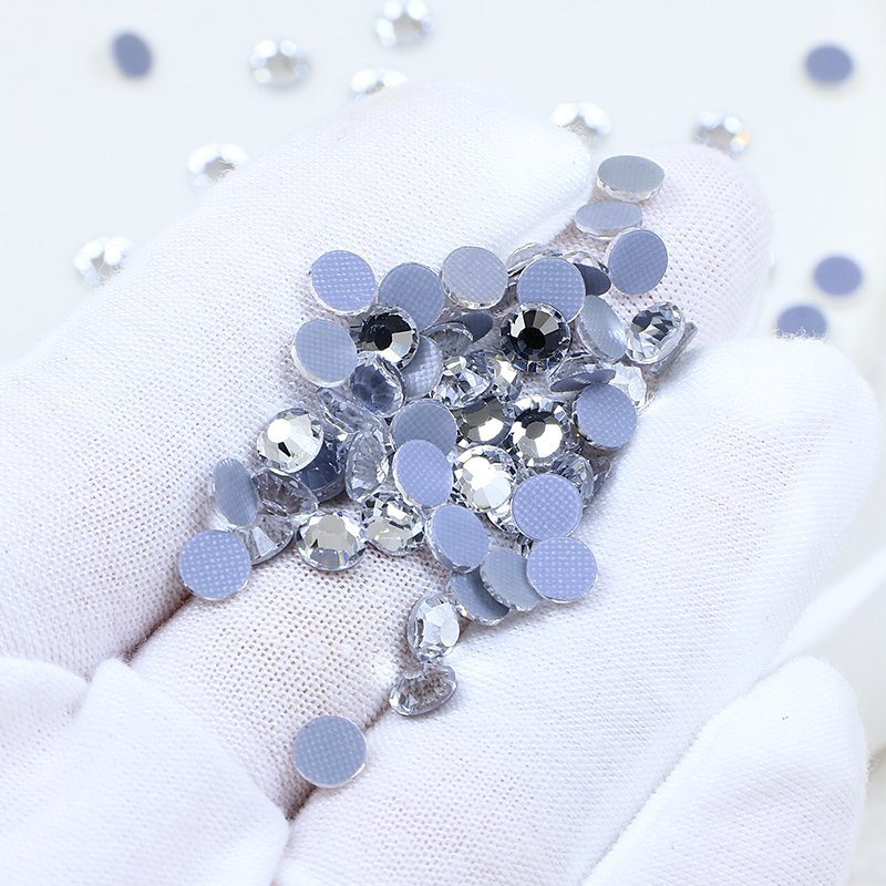DONGZHOU Crystal Rhinestone Heat Transfer Applique Hotfix Motif Design for Bikini Rhinestones Glass 3 Bags Rhinestones Bulk