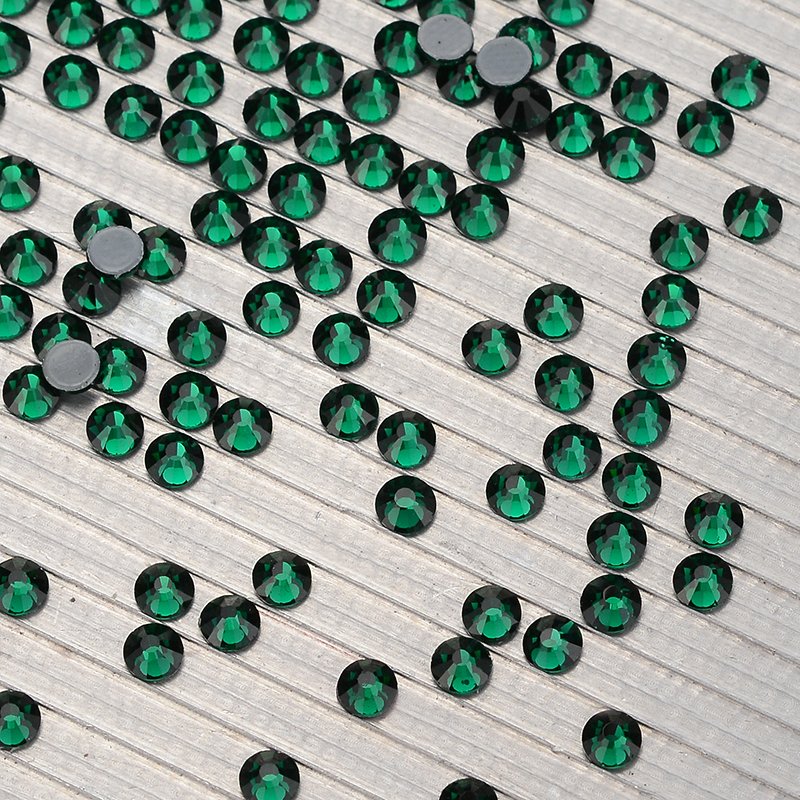 Wholesale Custom Christmas Crystal AB Brown Red Green Rhinestones Hotfix Glass Cristal Rhinestone for Clothes Accessories