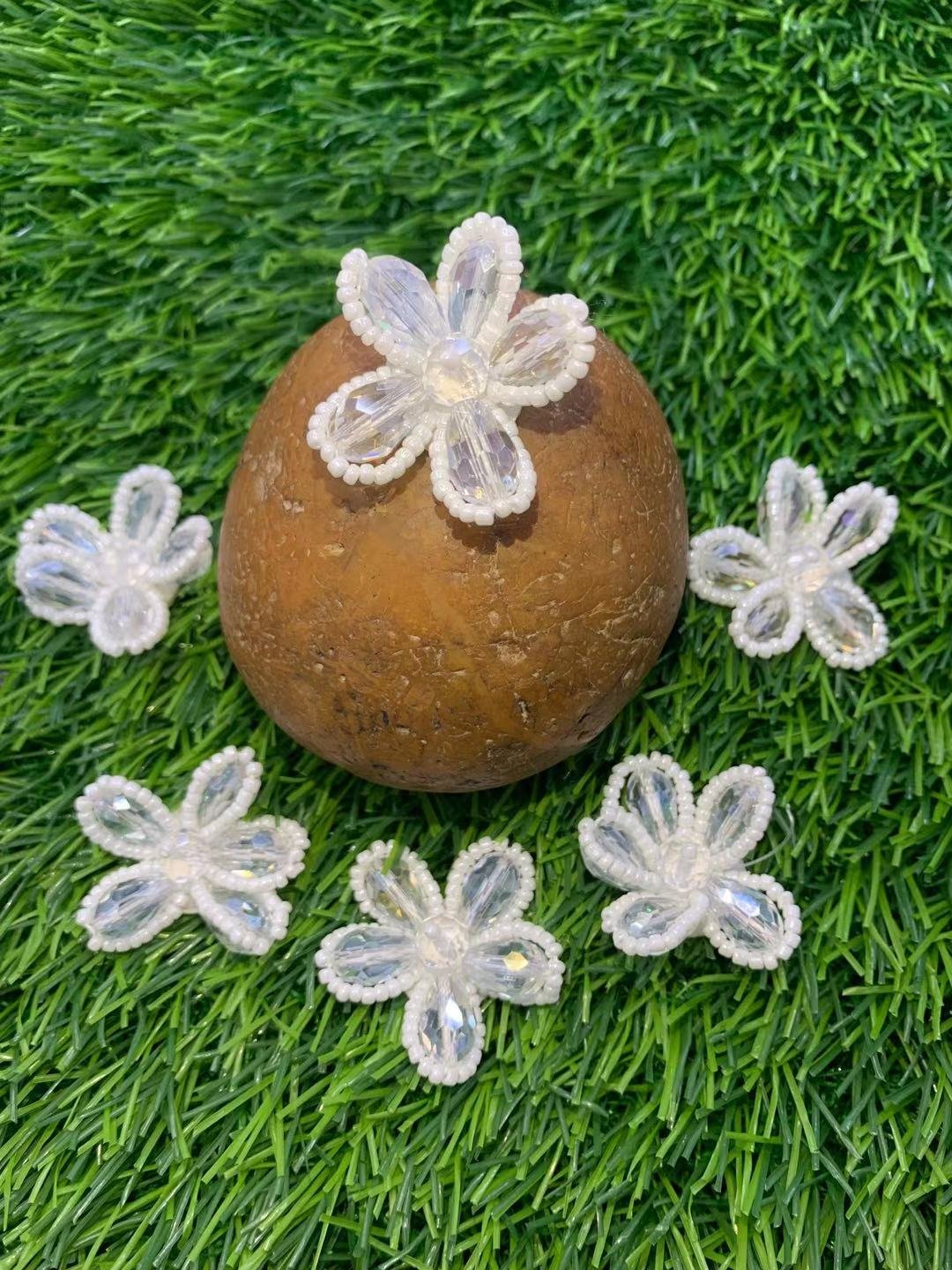 crystal glass rhinestone sequins Mini flower beads pearl rose with leaf for dress DIY Accessories bags decorations