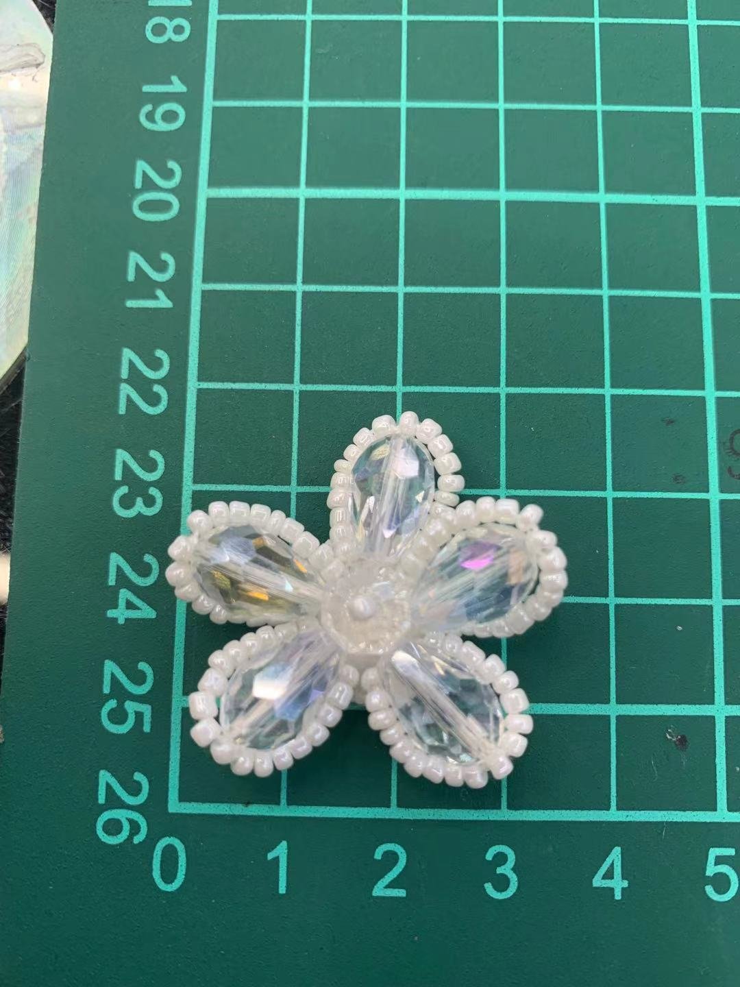 crystal glass rhinestone sequins Mini flower beads pearl rose with leaf for dress DIY Accessories bags decorations