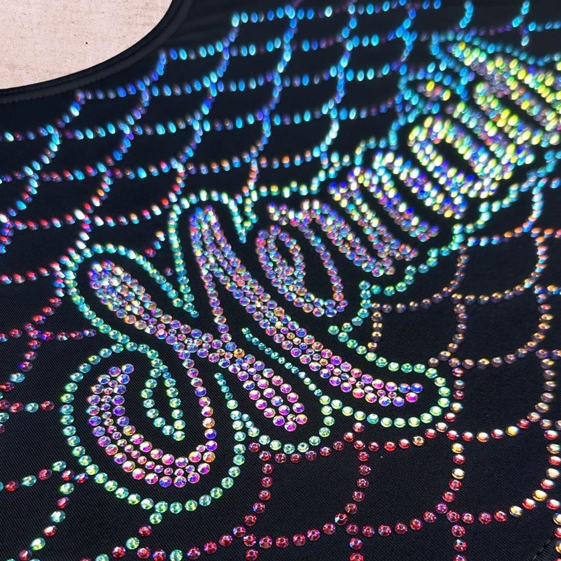 Best Price Cheerleading Rhinestone Transfer Custom Cheerleading Rhinestone Transfer on T-shirt