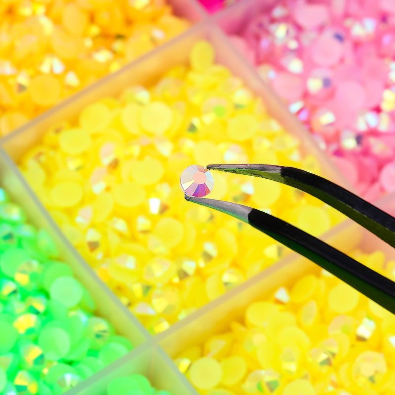 Qiao 4mm 19200pcs Mixed Colors Crystal Candy Stone Resin Clear Ab Rhinestones Flat Back Acrylic for DIY Nail Bags Art Crafts