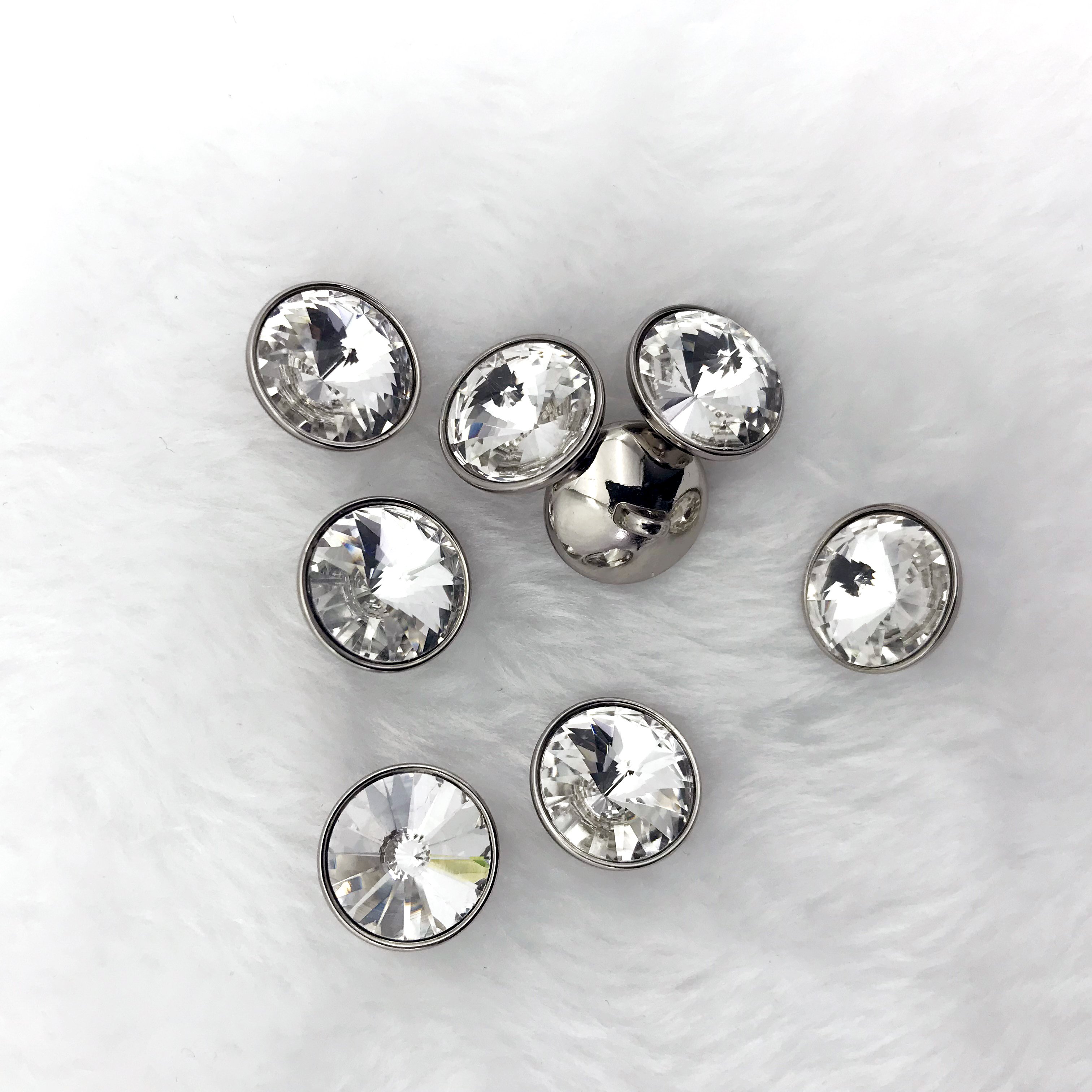 13.3mm diamond sharp shape rhinestone buttons with metal setting