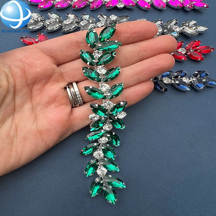 Wholesale Colored Rhinestone Bodice Applique Sew on Rhinestone Trimming Chain Wedding Dress Dance Costume Fabric Embellishment