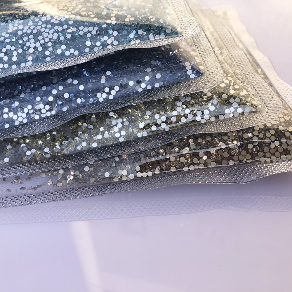 Wholesale cheap price flat back bulk decorating with glass crystal hot fix rhinestone