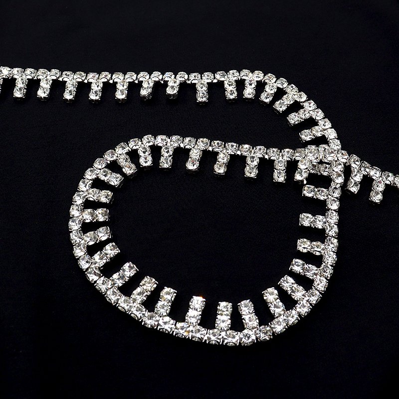 E017 Hot selling crystal chain wholesale empty cup chain for crystals decoration rhinestone chain dress