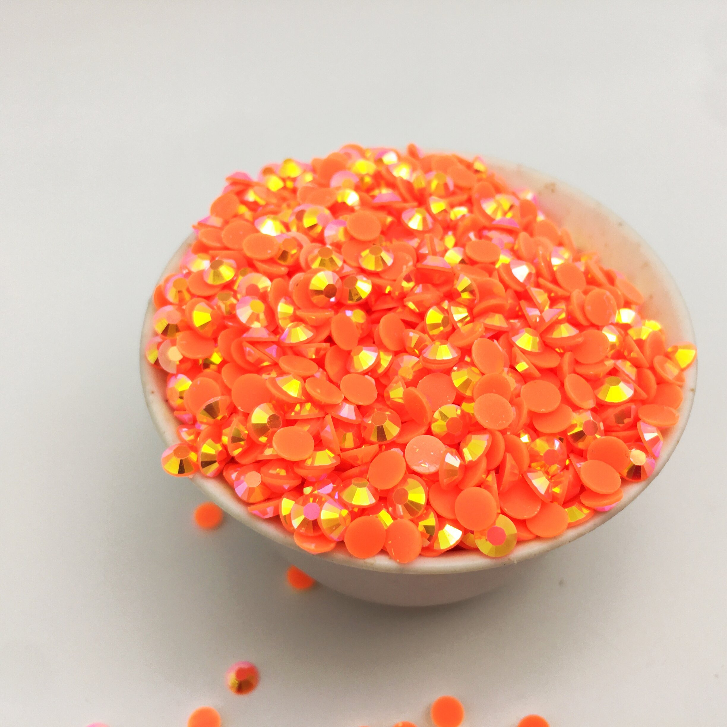 SINRONG 5mm Round 20-Color Crystal Resin Rhinestones DIY Nail Art Shoes Bags Clothing Versatile Glass Cup Used Various Designs