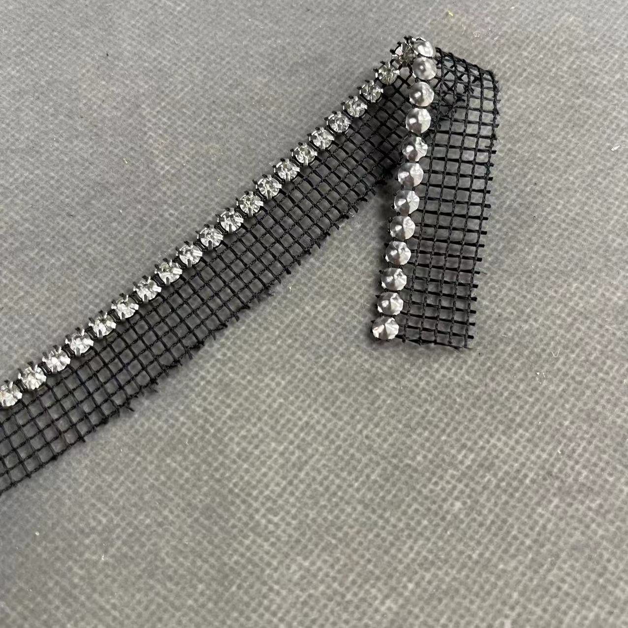 ZSY WholesaleFlat back stitching DIY drill chain three rows on both sides of the mesh drill 5mm mesh drill strip Rhinestone Trim