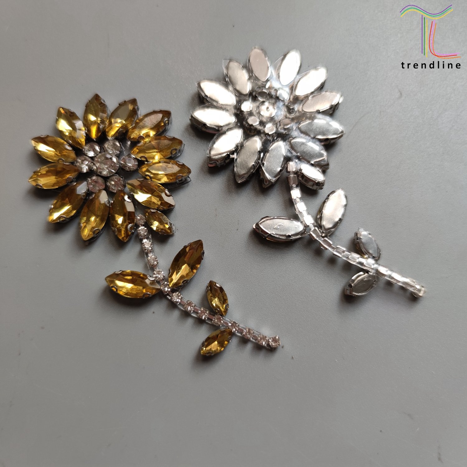 Ironed on glue back gold color flower shinny rhinestone appliques for bags
