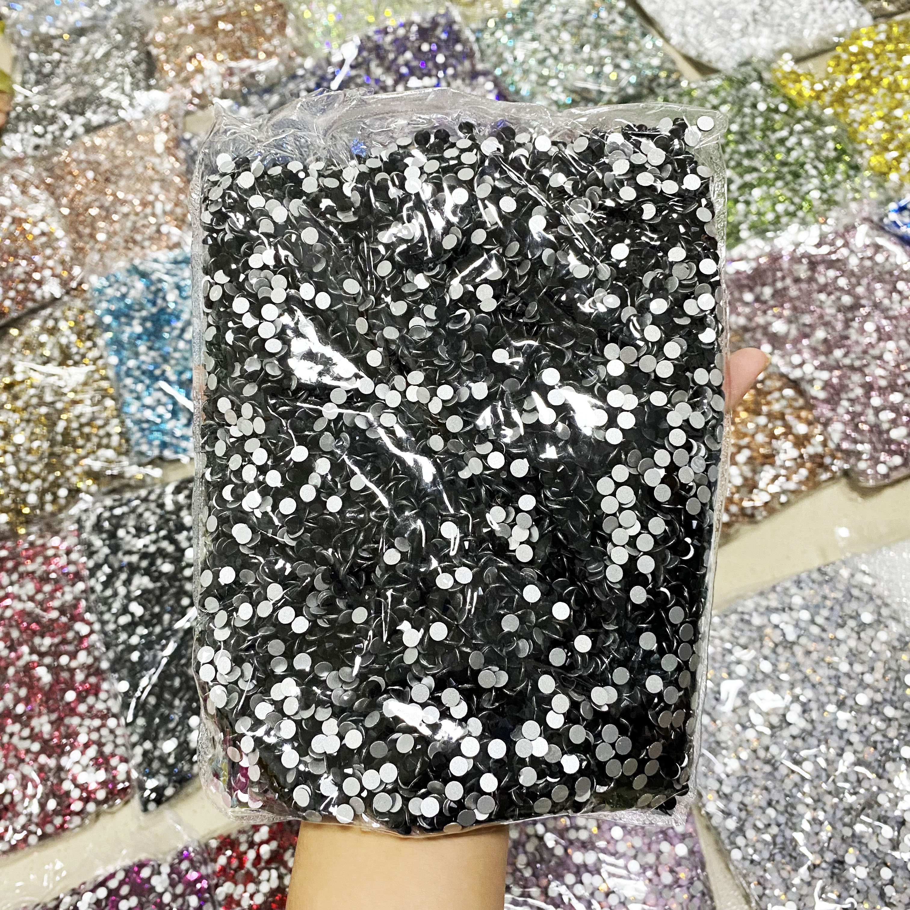 Whatstone Wholesale SS3 SS4 SS5 SS6 SS8 SS10 SS12 SS20 Flatback Glass Non Hotfix Rhinestones For Nail Arts And Crafts Diy