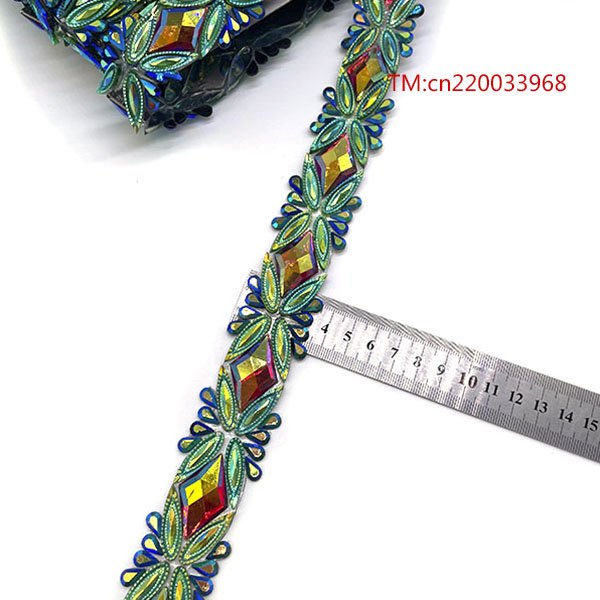 2024 Wholesale Rhinestone Applique Trimming Green Red AB Iron On Rhinestones Trim Decoration For Garment Processing Accessories