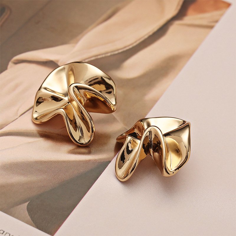 High grade Elegant Shiny bowknot shape Alloy Shank Button