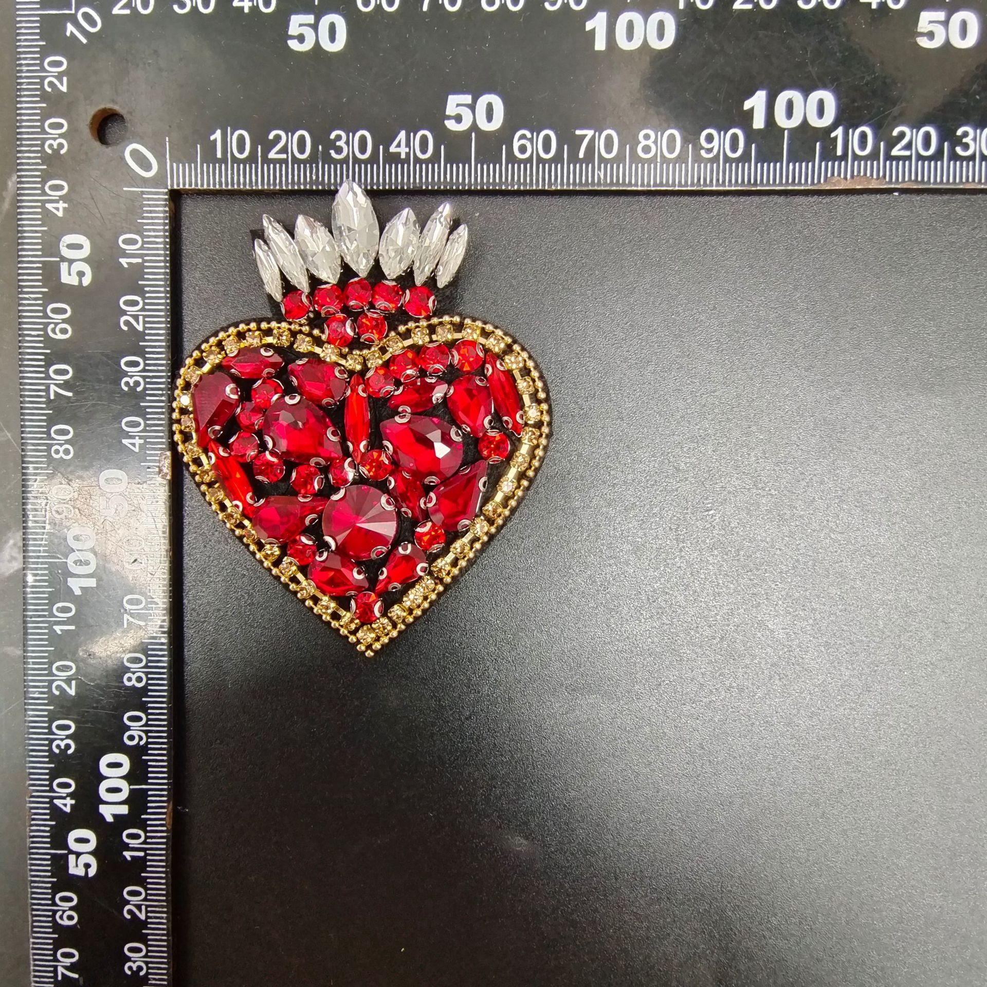 High quality wholesale diamond crown heart beaded patch Handmade Luxury Crystal rhinestone appliques for hat shoes and clothing