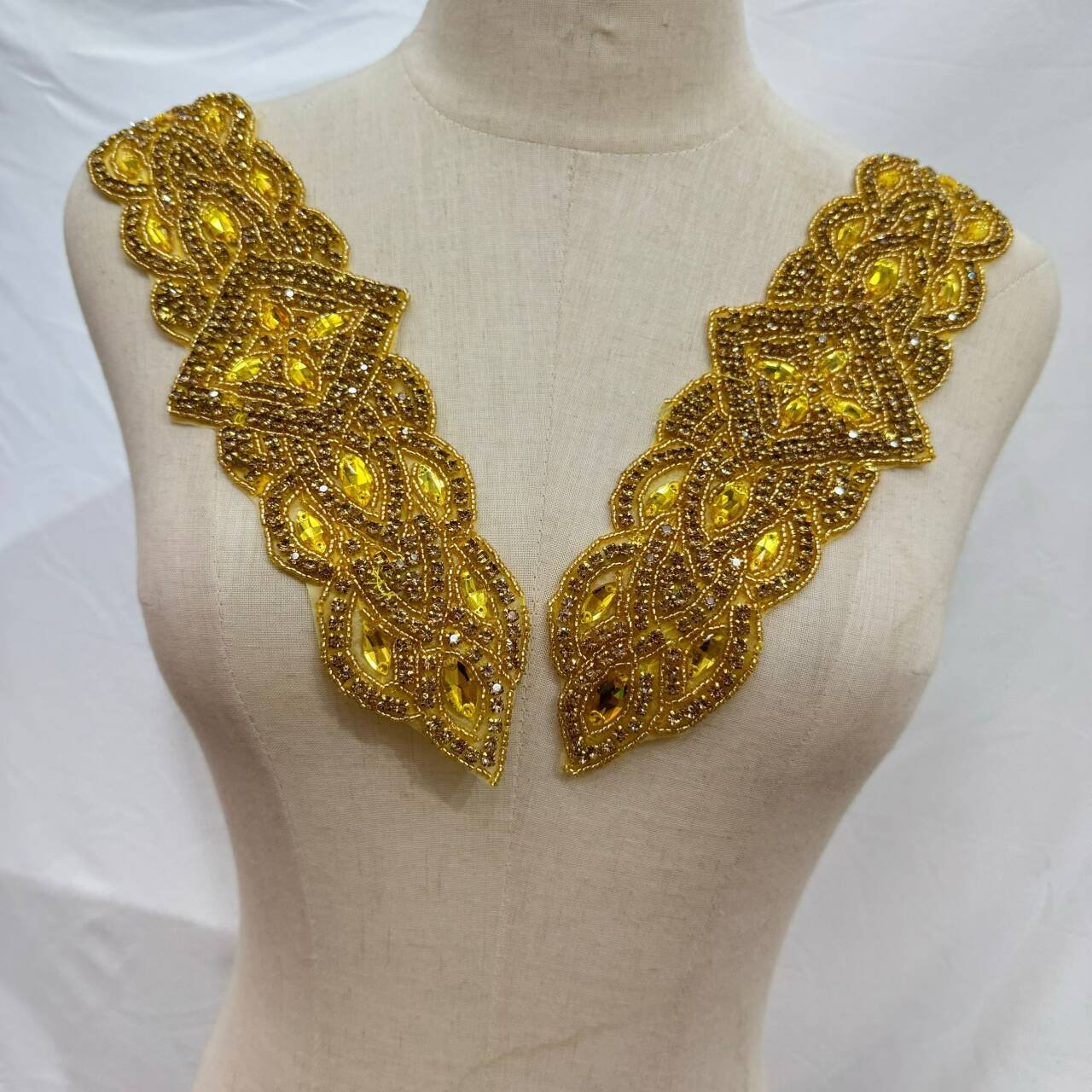 Appliqued rhinestones wholesale high-quality boutique wedding diamond decals rhinestone applique