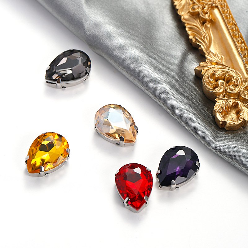 High quality 7*10mm 8*13mm waterdrop crystal rhinestone wholesale tear drop glass rhinestone with claw for dress