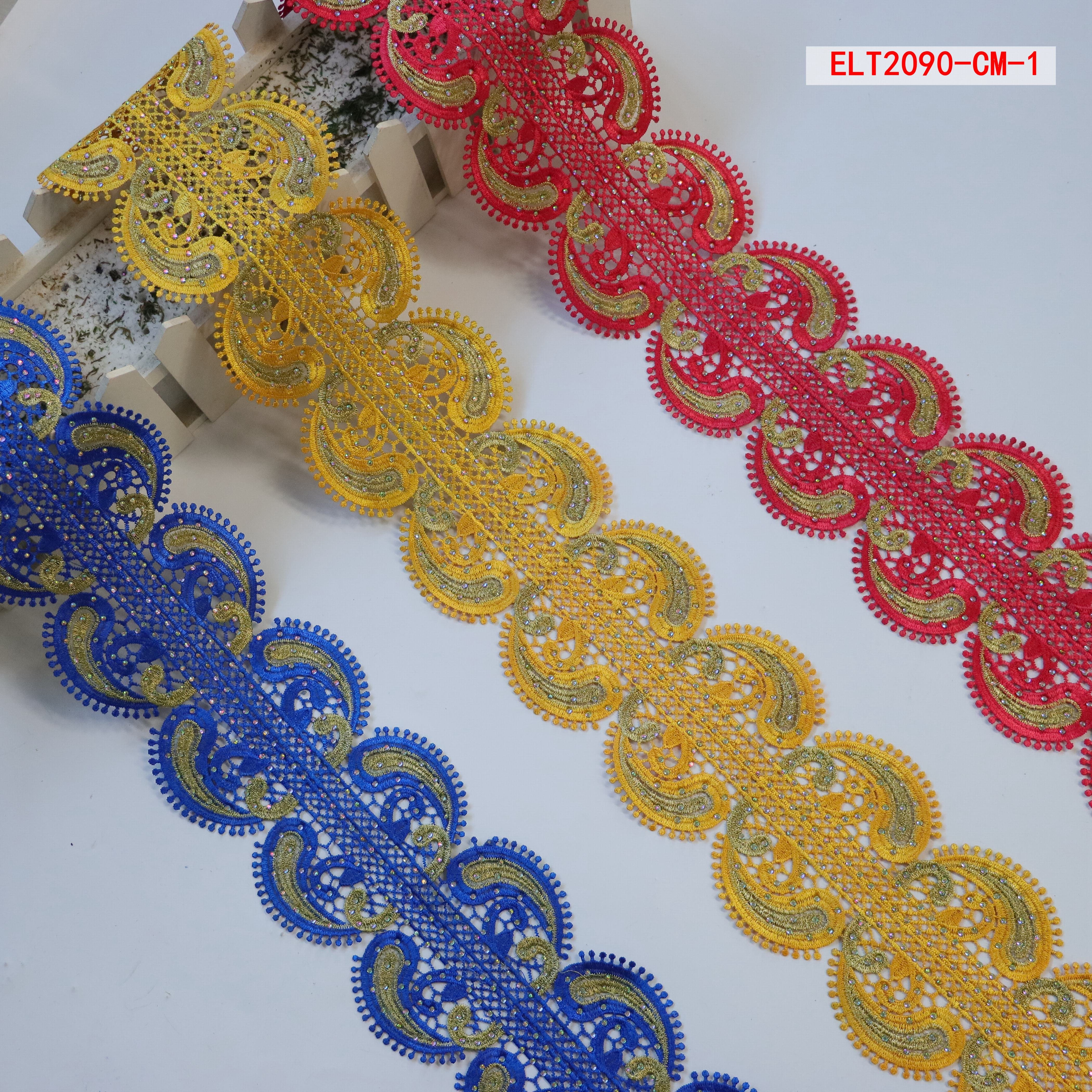 Ribete de encaje shiny crystal rhinestone beaded metallic embroidery border lace trim