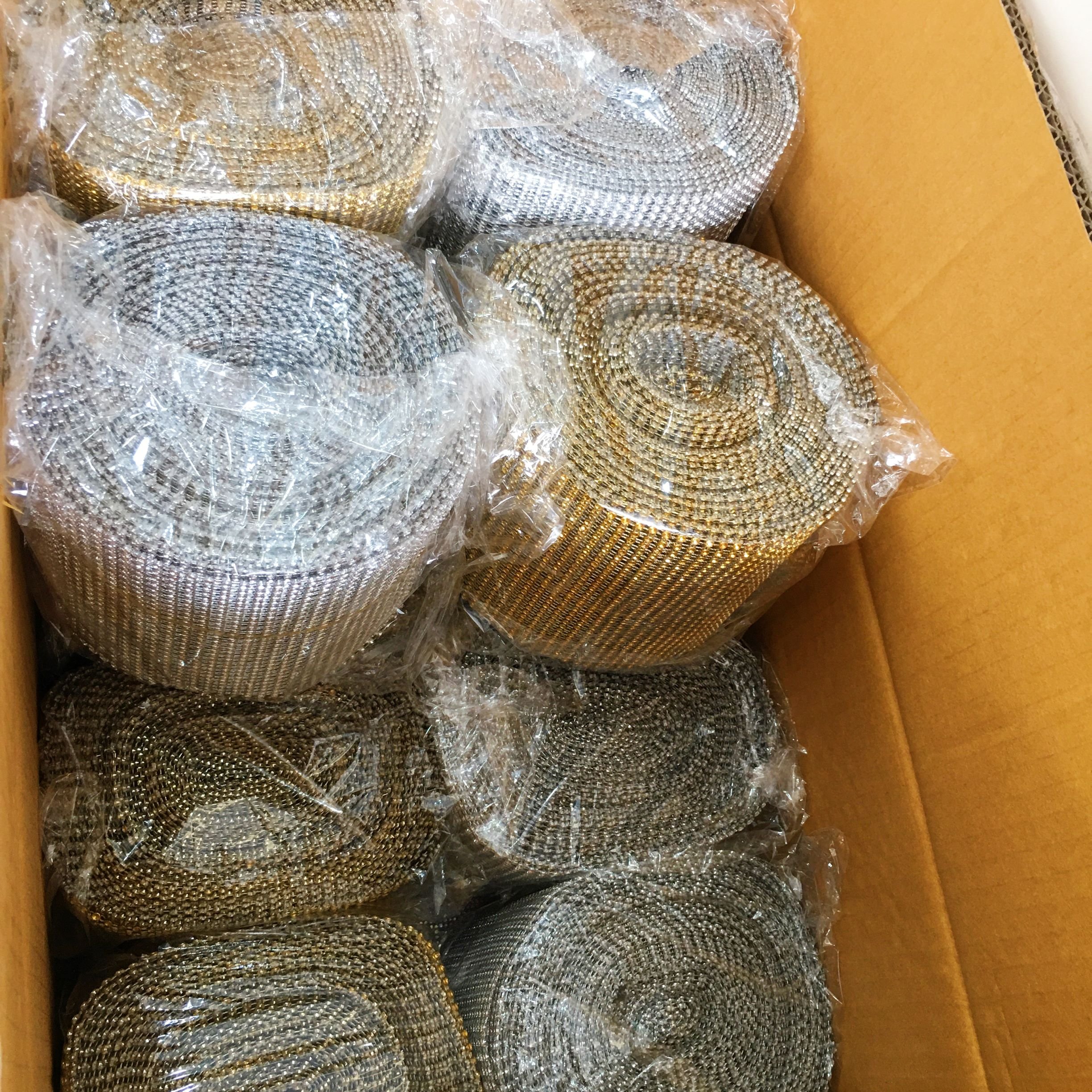 Wholesale 30 rows of 10 yards gold/silver plastic rhinestone strips with edging mesh rolls DIY for decorative accessories