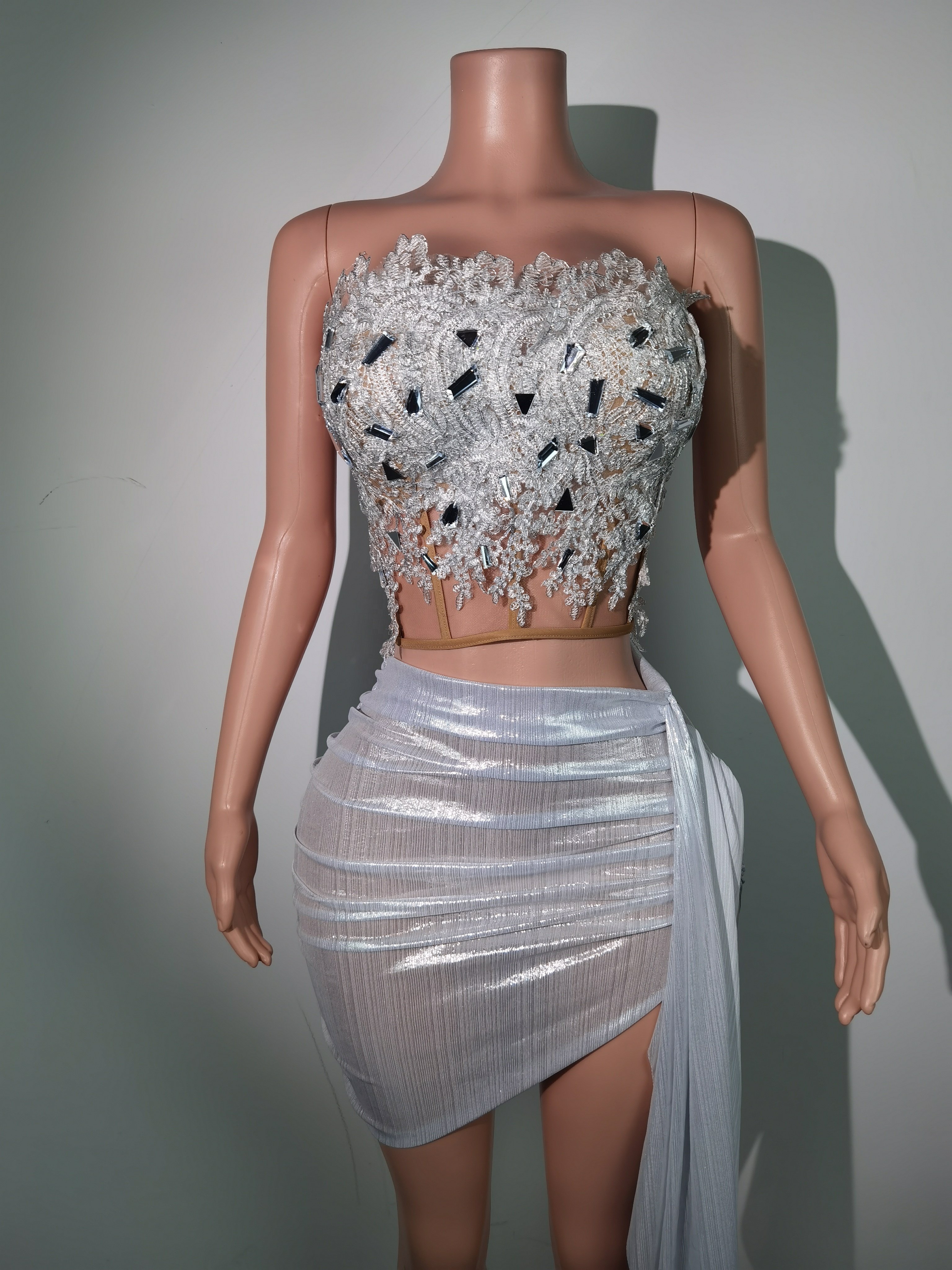 Sexy Backless Sequin Rhinestone Top Mini Skirts 2 Piece Set Women Dance Festival Outfit Cocktail Nightclub Prom Party Dress