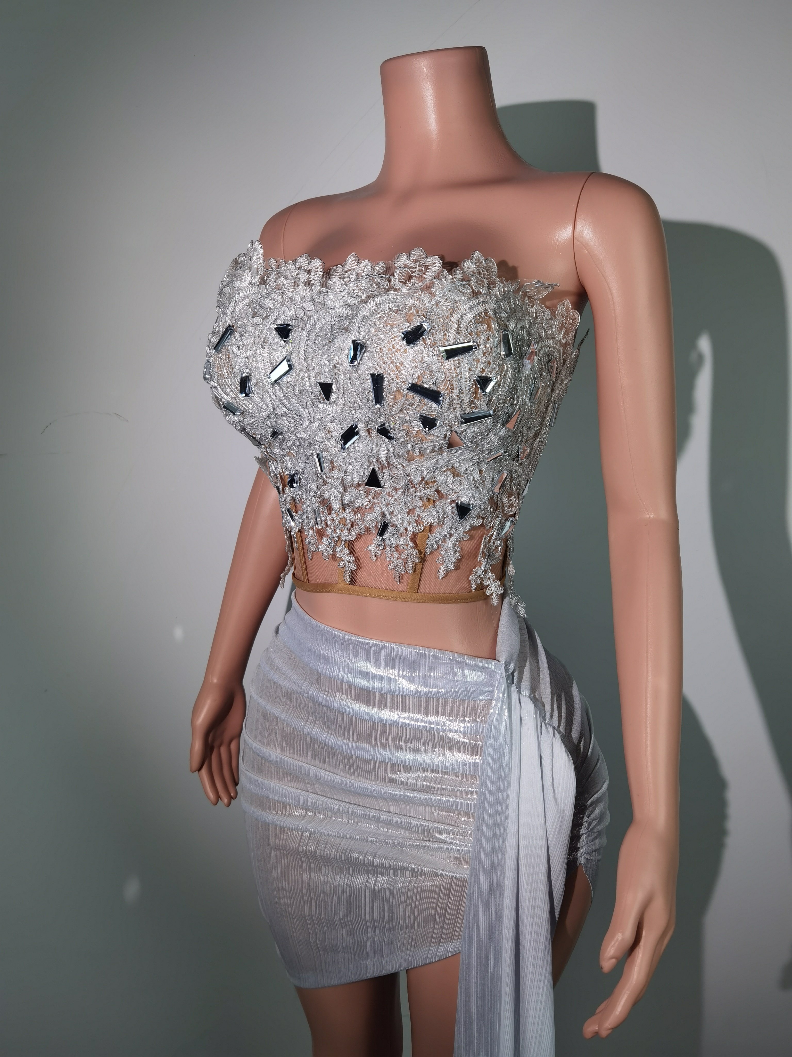 Sexy Backless Sequin Rhinestone Top Mini Skirts 2 Piece Set Women Dance Festival Outfit Cocktail Nightclub Prom Party Dress