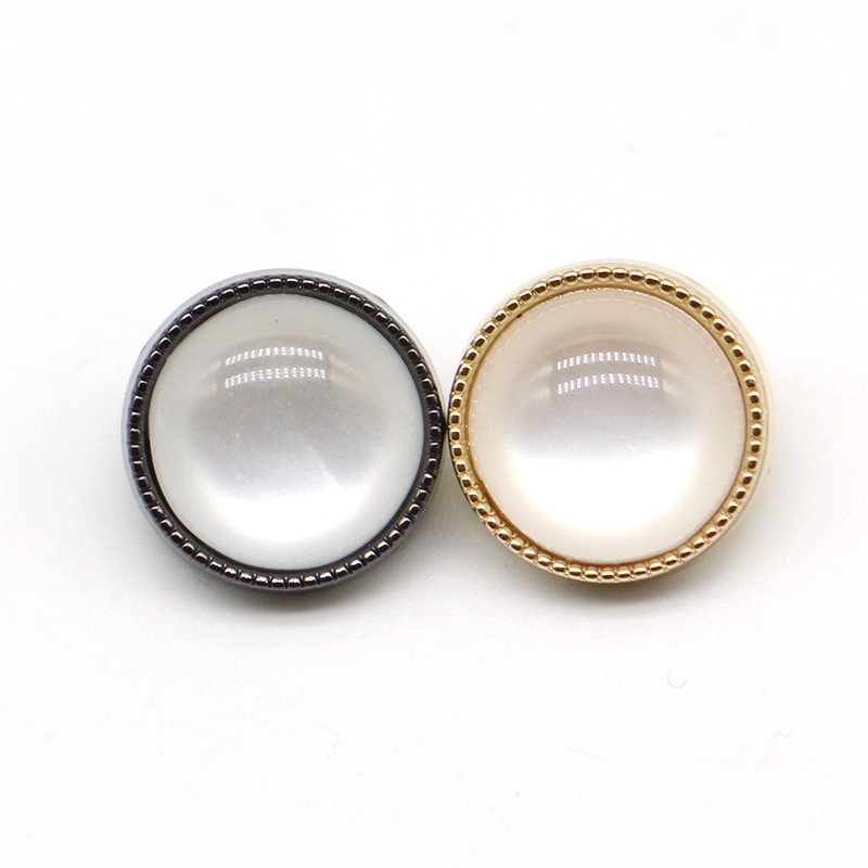 New Design Custom Elegant Metal Garment Embellishment Gold Rhinestones Pearl Buttons