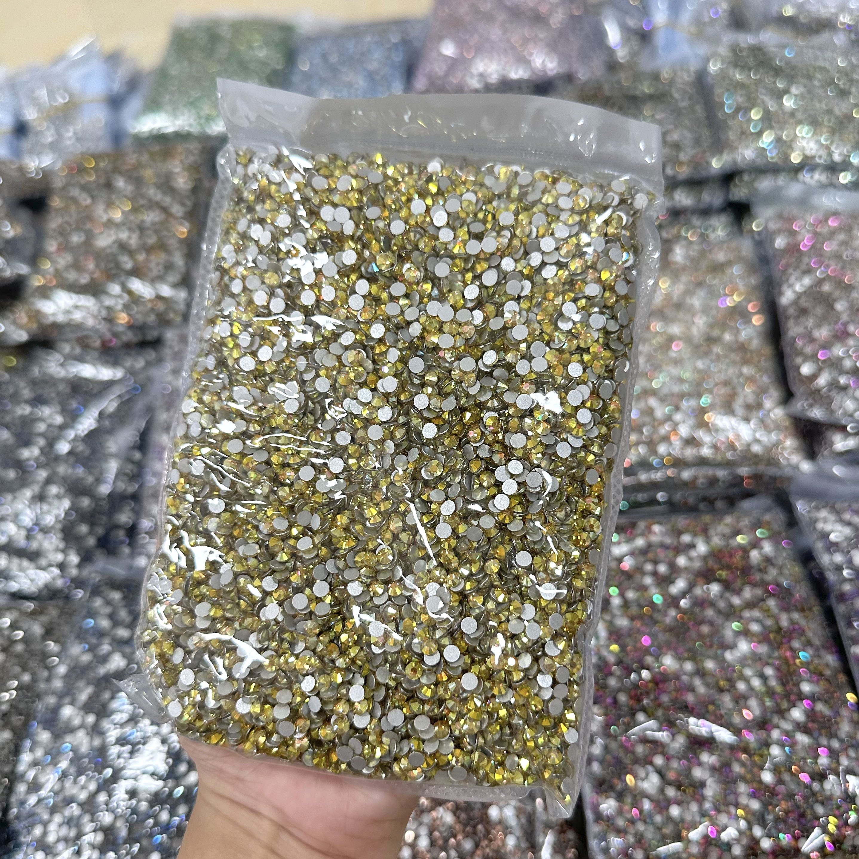 Whatstone SS3-SS50 Nail Art Crystal Strass Stones Sticker Round Gems Flat Back Glass Rhinestone For Decoration