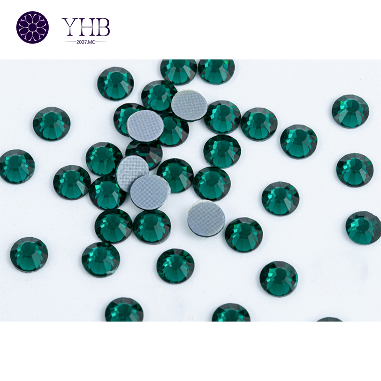 2024 Emerald Hotfix Rhinestone Lead Free Eco-Friendly Rhinestone For Clothing Decoration