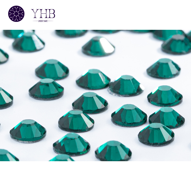 2024 Emerald Hotfix Rhinestone Lead Free Eco-Friendly Rhinestone For Clothing Decoration
