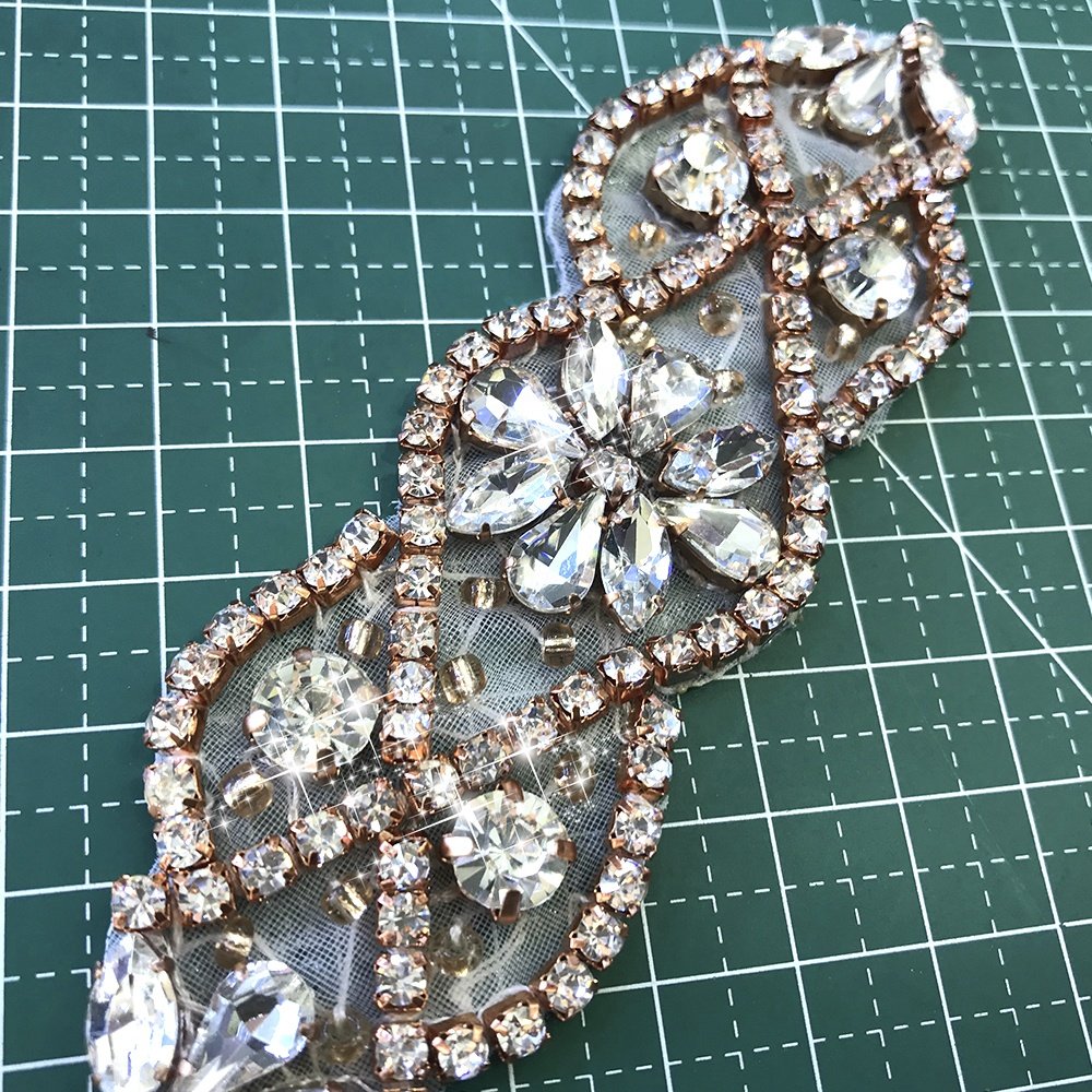 S621 Clothing Rhinestones Applique Embellishments Base on Customers' Request of Rhinestone Shape Flatback Motif Rhinestones