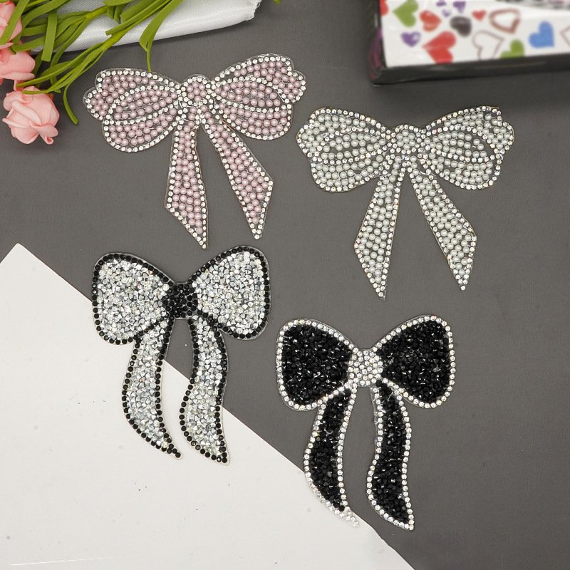 Bow Creative color bear hot rhinestone hot picture mixed color cartoon patch clothing hot painting