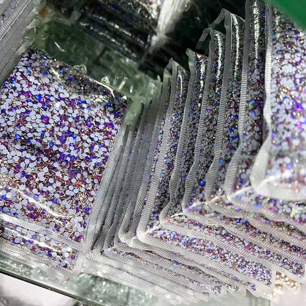 Top quality glass decoration beautiful in bulk flat back rhinestone hotfix glass