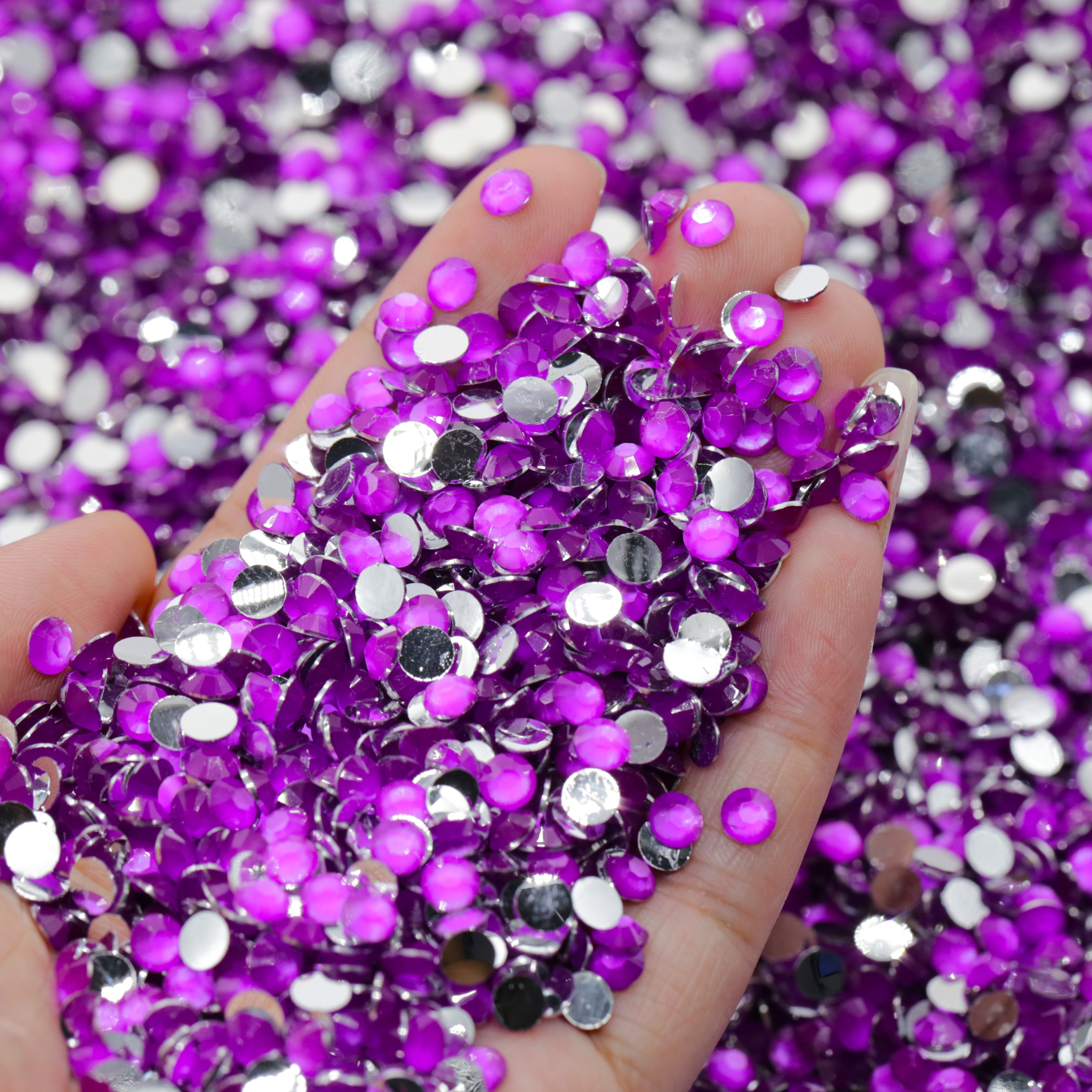 XULIN Glow Under UV 3mm 4mm 5mm Fluorescence Neon Jelly Resin Rhinestone In Bulk Package For Tumbler Decoration