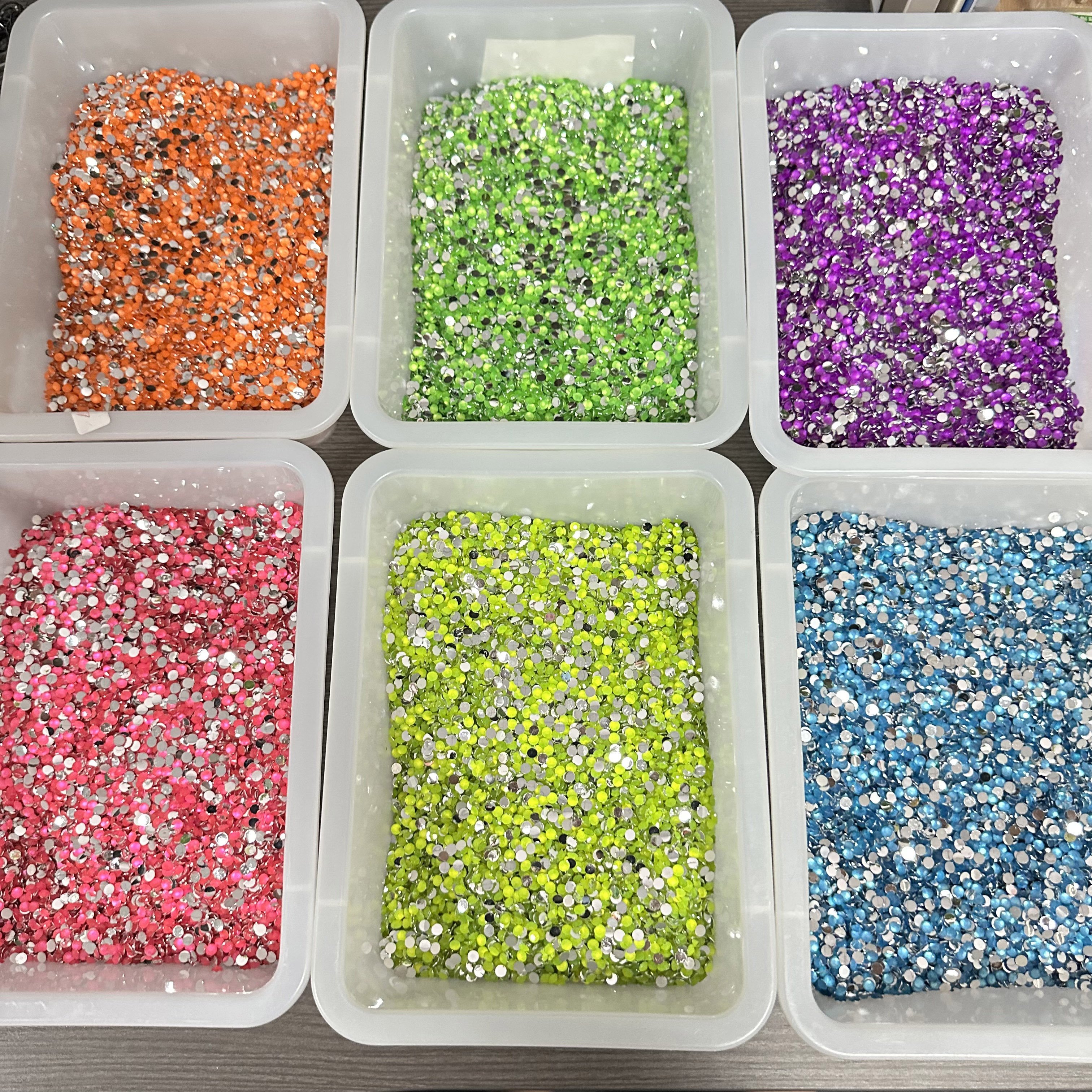 WHATSTONE Wholesale Bulk Package Glow under UV Resin Rhinestone 3mm 4mm 5mm Jelly NeonResin Rhinestones