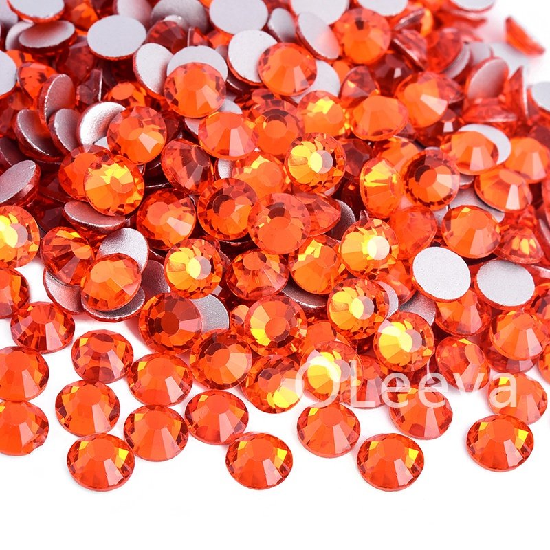 OLeeya Wholesale Sparkle Christmas Rhinestones SS3-SS30 Merry Xmas Fat Back Non Hot Fix Rhinestones For Christmas Decorations