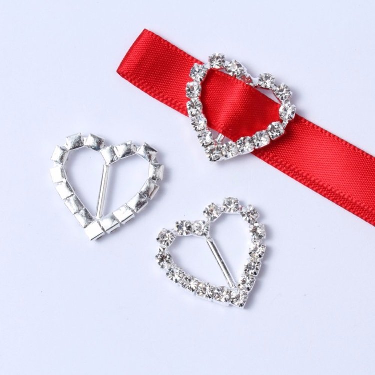 Low Price Heart Shape Rhinestone Buckle Invitation Ribbon Slider
