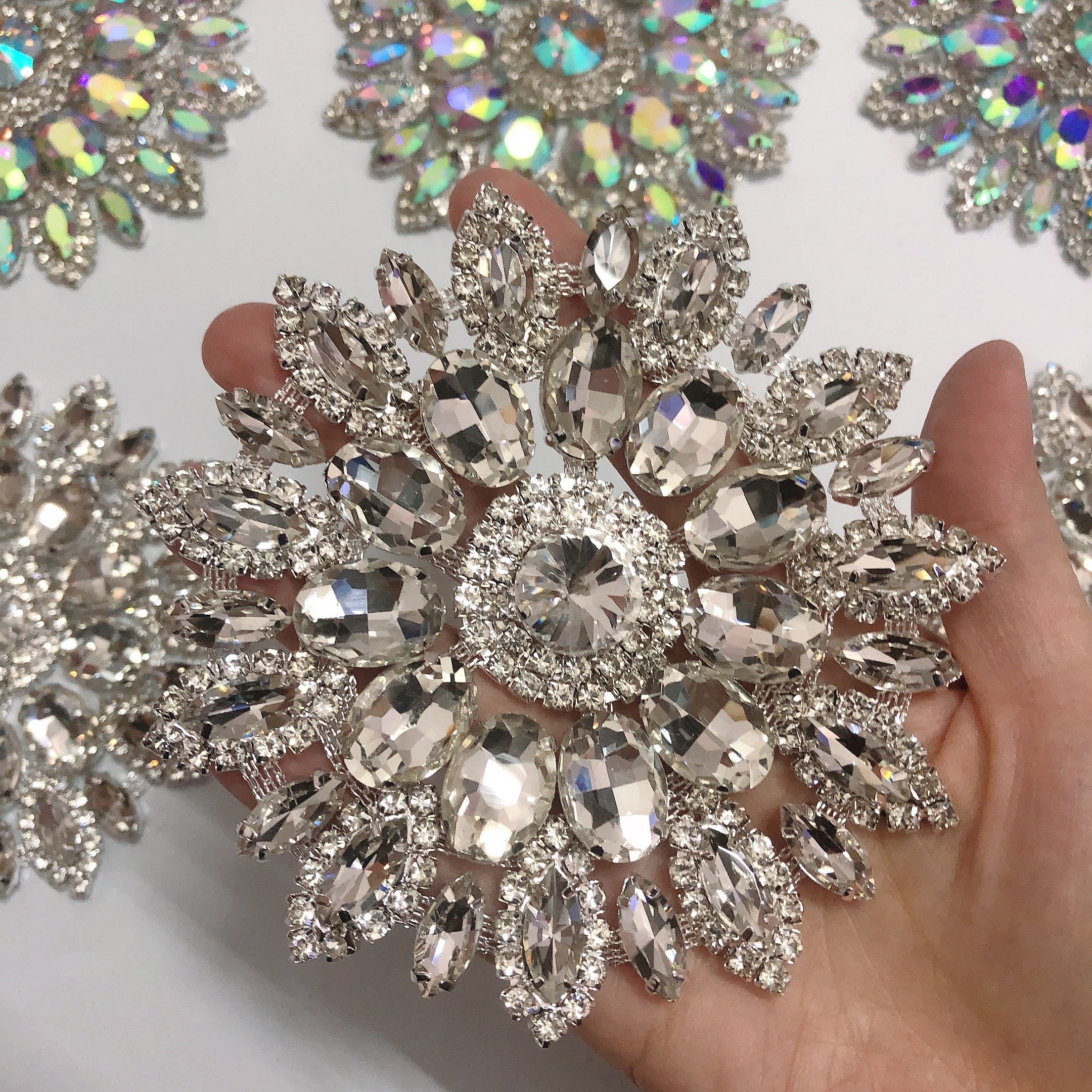 Latest good quality shiny colorful rhinestone chain applique bag decoration LT2360