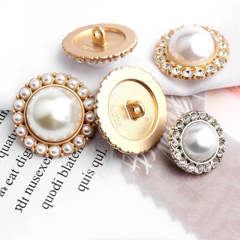 Factory Custom alloy pearls Rhinestones Combination Clothing round shank Button for sewing