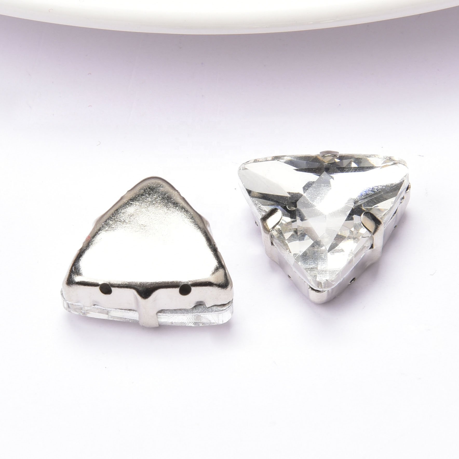 18mm Triangle Crystals Sew On Glass Rhinestone Strass with Silver Claw Setting DIY Bridal Dress Shoes Bags Accessories